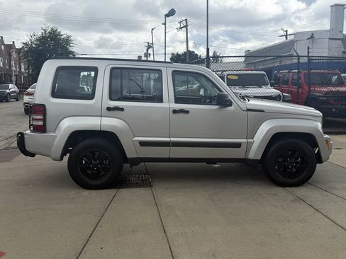 Used 2012 Jeep Liberty Sport AWD/4WD image 13