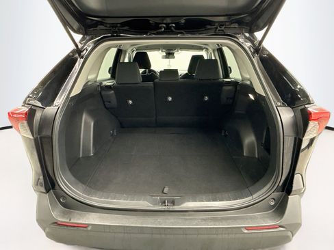 Used 2025 Toyota RAV4 LE FWD image 27