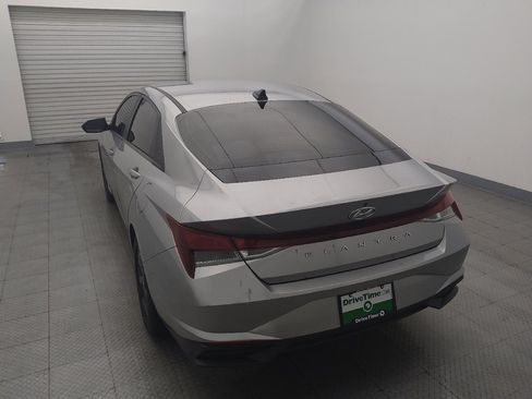Used 2022 Hyundai Elantra SEL w/ Convenience Package FWD image 6