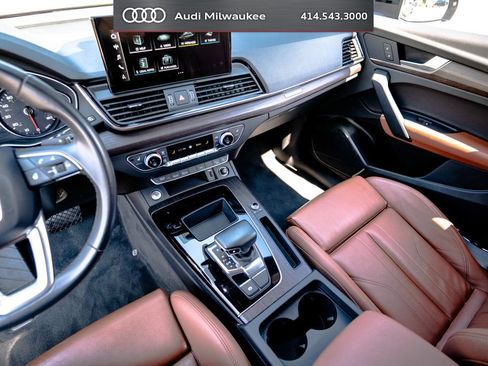 Used 2023 Audi Q5 2.0T Premium w/ Convenience Package AWD/4WD image 25