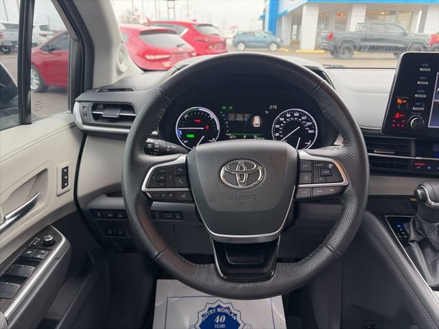 Used 2021 Toyota Sienna Limited w/ Outdoor Package (TMS) AWD/4WD image 14