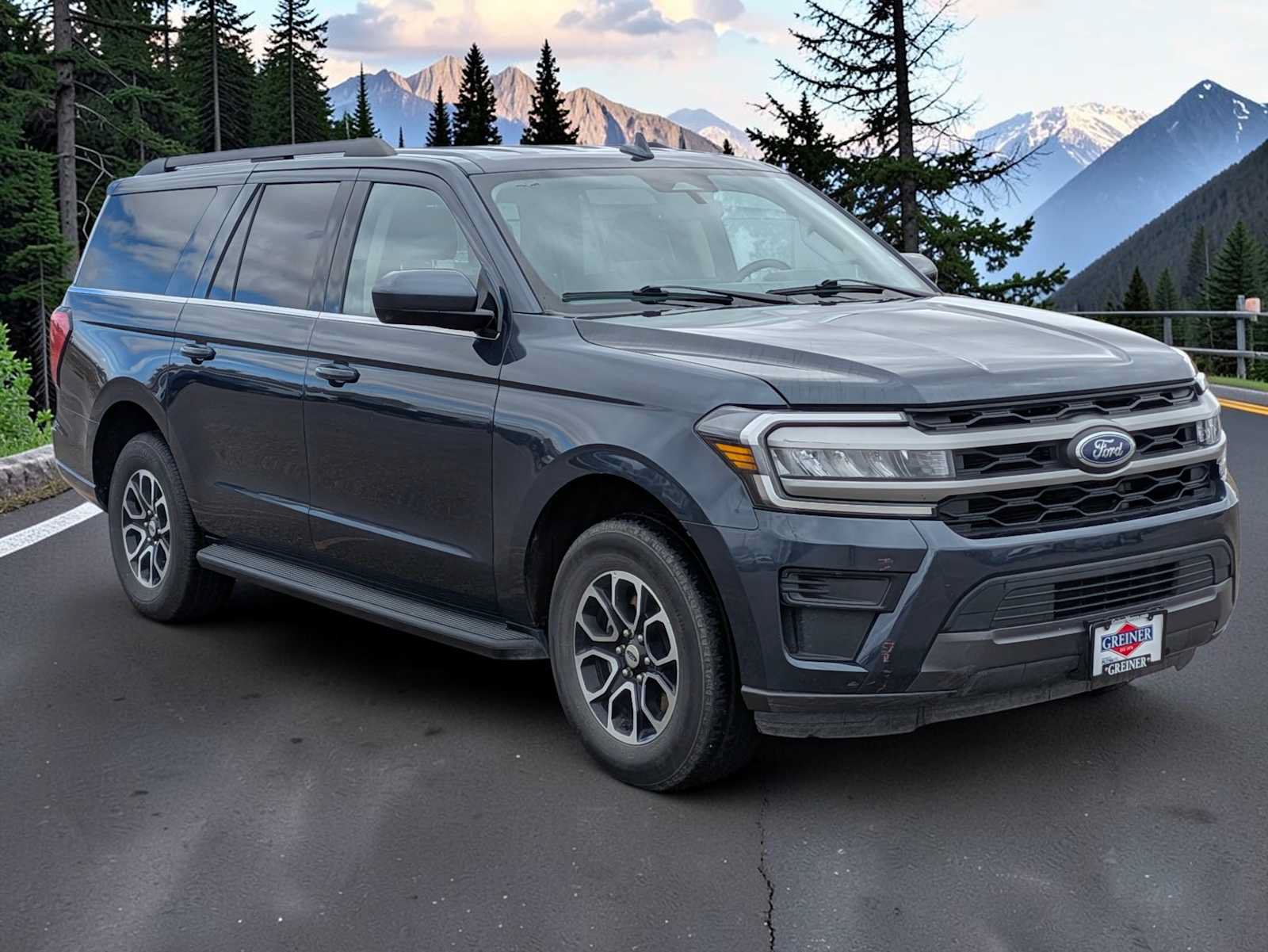 Used 2024 Ford Expedition Max XLT AWD/4WD image 7