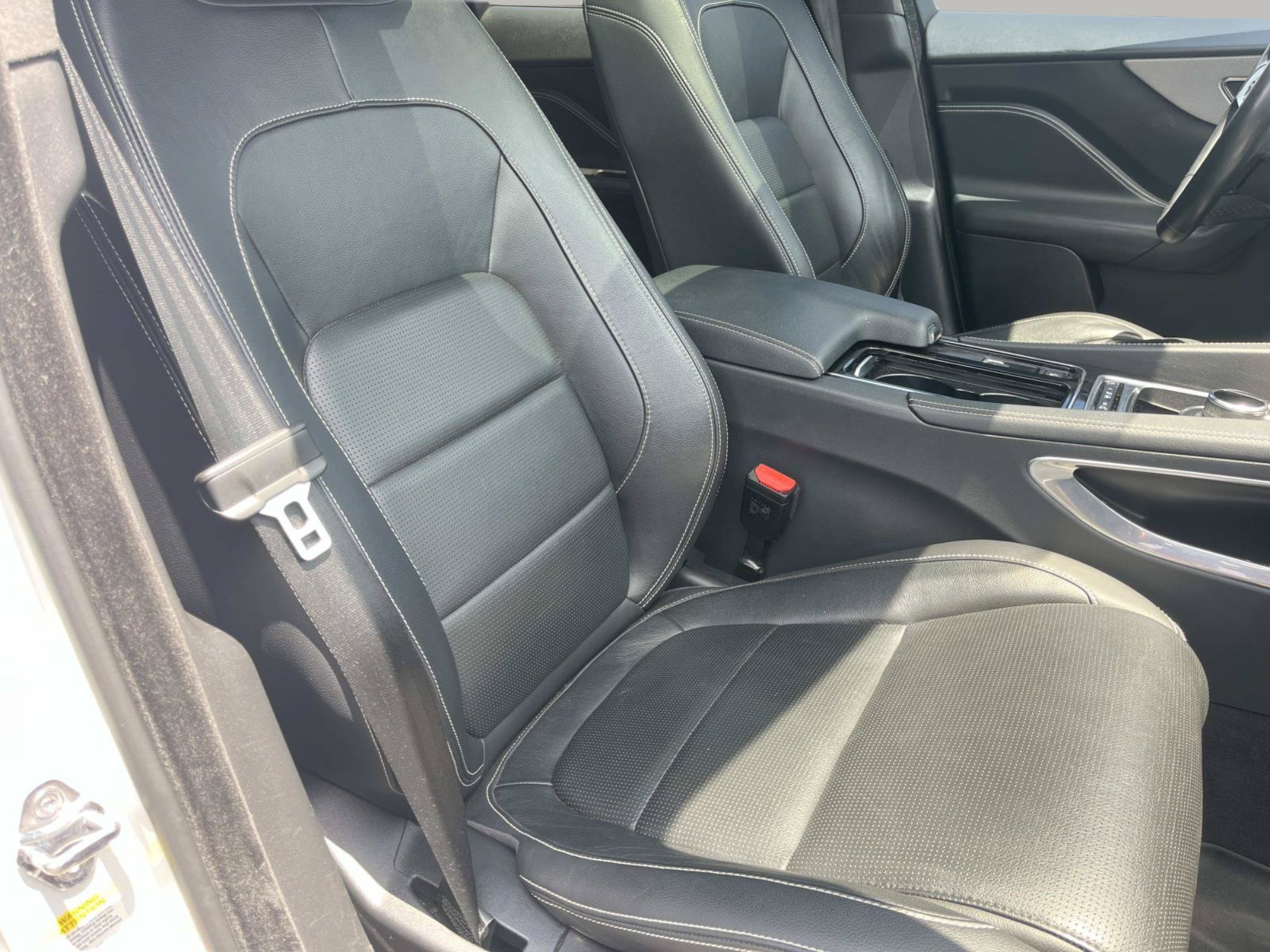 Used 2020 Jaguar F-PACE S AWD/4WD image 25
