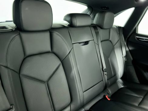 Used 2024 Porsche Macan w/ Premium Plus Package AWD/4WD image 26