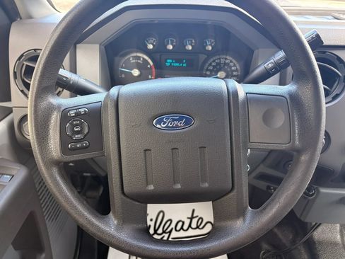 Used 2015 Ford F250 XL w/ Power Equipment Group AWD/4WD image 19
