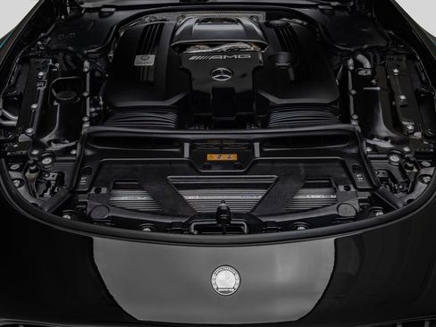 Used 2025 Mercedes-Benz AMG GT 63 image 23