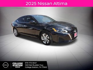 Used 2025 Nissan Altima 2.5 S image 1