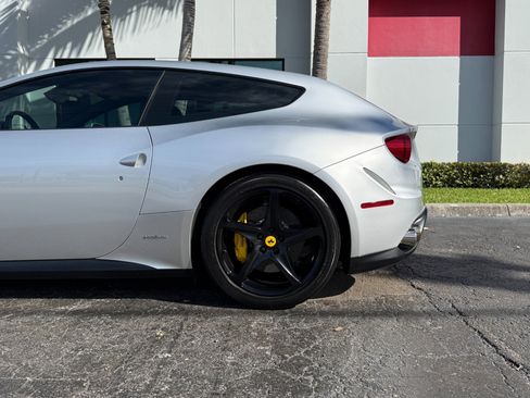 Used 2012 Ferrari FF image 12
