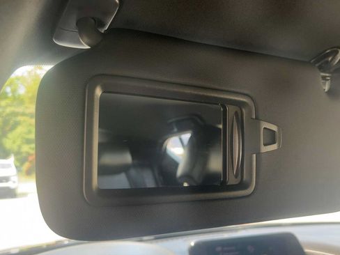 Used 2020 MAZDA MAZDA3 Hatchback FWD image 26