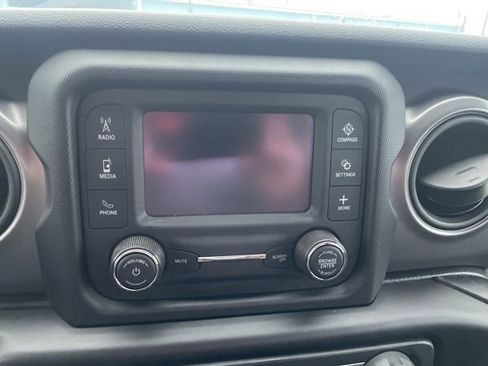 Used 2021 Jeep Wrangler Sport image 18