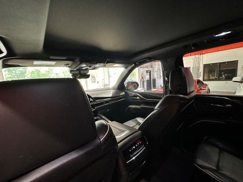 Used 2021 Cadillac Escalade ESV Sport AWD/4WD image 11