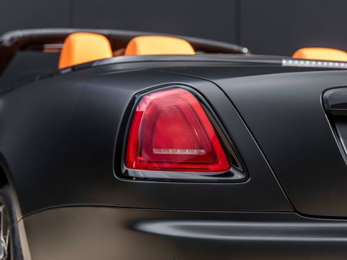 Used 2016 Rolls-Royce Dawn RWD image 14