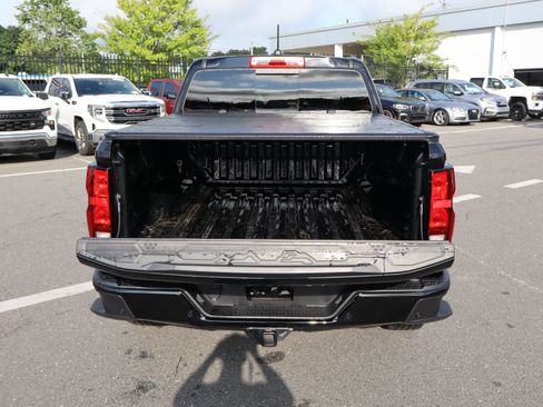 Used 2025 Chevrolet Colorado Trail Boss AWD/4WD image 12