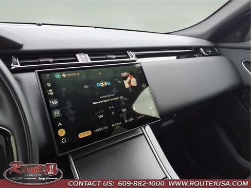 Used 2025 Land Rover Range Rover Velar Dynamic SE AWD/4WD image 30