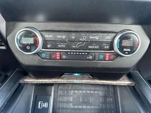 Used 2020 Ford Expedition Limited w/ Special Edition Package AWD/4WD image 21