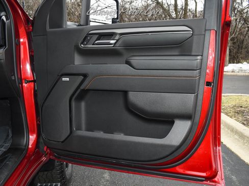 Used 2024 GMC Sierra 2500 AT4 w/ AT4 Premium Plus Package image 38