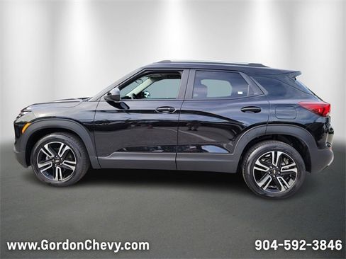 New 2025 Chevrolet TrailBlazer LT w/ Convenience Package image 2