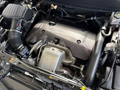 Certified 2019 Chevrolet Equinox LT image 29