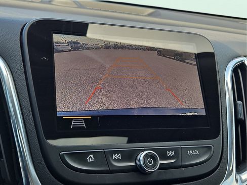 Used 2020 Chevrolet Equinox LT AWD/4WD image 16