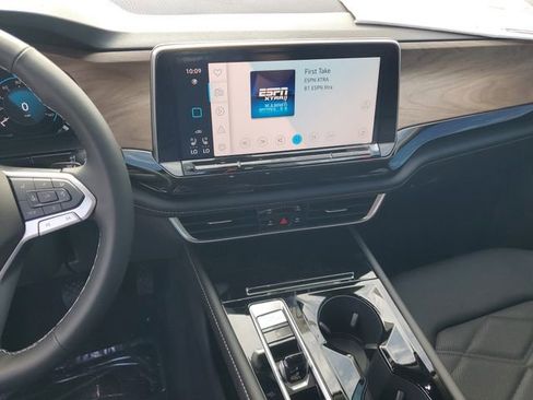 New 2026 Volkswagen Atlas SE FWD image 24
