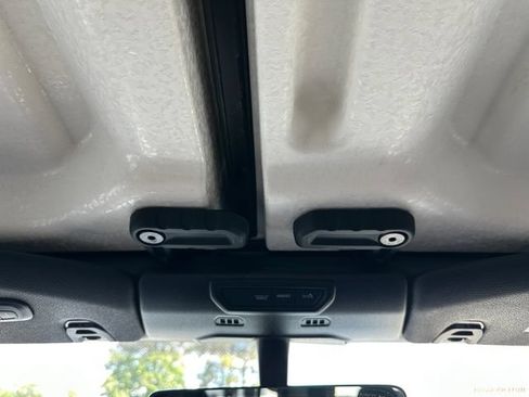 Used 2021 Jeep Gladiator Overland w/ Popular Equipment Package AWD/4WD image 27