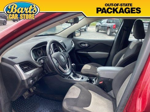 Used 2014 Jeep Cherokee Sport w/ Cold Weather Group FWD image 20