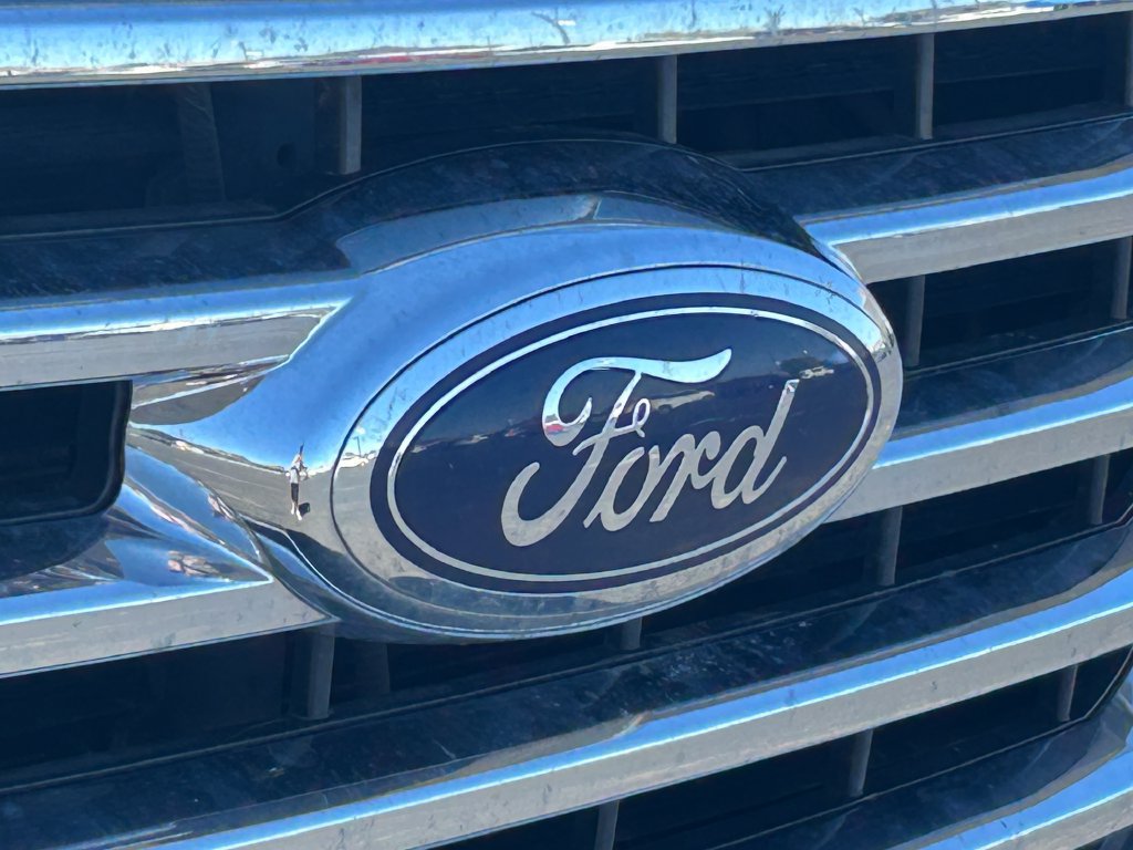 Used 2017 Ford F150 XLT w/ Equipment Group 302A Luxury AWD/4WD image 11