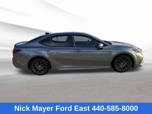 Used 2025 Toyota Camry XSE image 8