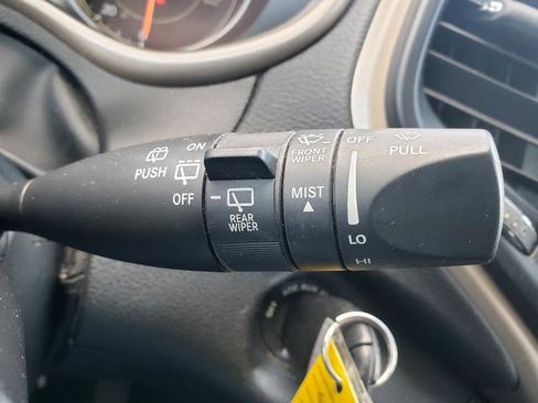 Used 2016 Jeep Cherokee Latitude image 29