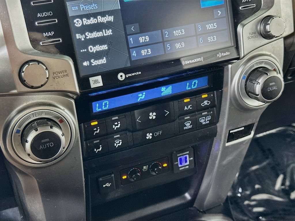 Used 2022 Toyota 4Runner Limited AWD/4WD image 29