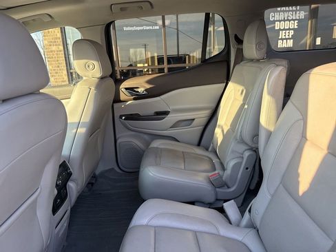 Used 2019 GMC Acadia SLT image 45