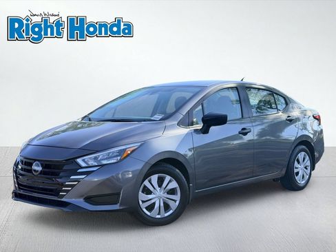 Used 2025 Nissan Versa S w/ Trunk Package FWD image 2
