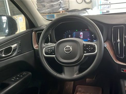 Certified 2023 Volvo XC60 B5 Plus w/ Climate Package image 19