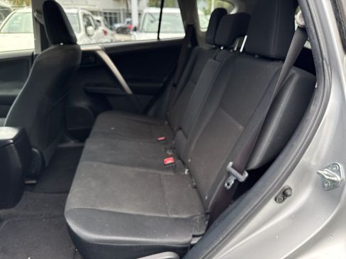 Used 2015 Toyota RAV4 LE AWD/4WD image 29