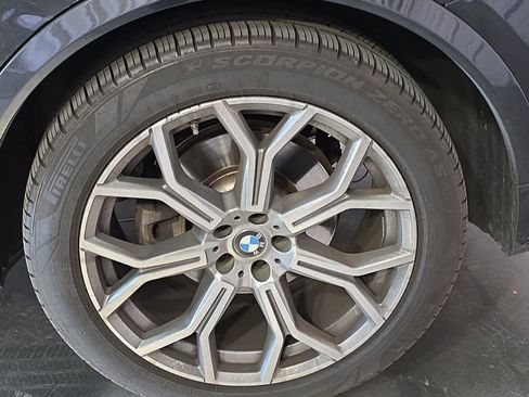 Used 2025 BMW X7 xDrive40i AWD/4WD image 12