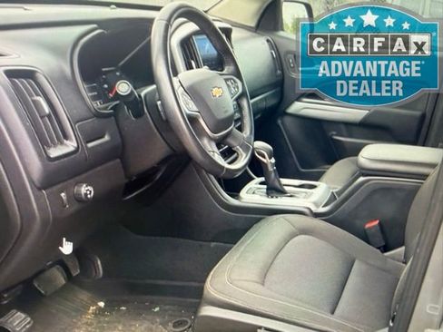 Used 2022 Chevrolet Colorado LT w/ LT Convenience Package image 4