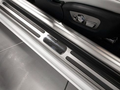 Used 2020 Rolls-Royce Dawn RWD image 46