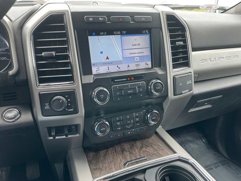 Used 2019 Ford F250 Lariat w/ Lariat Ultimate Package AWD/4WD image 9