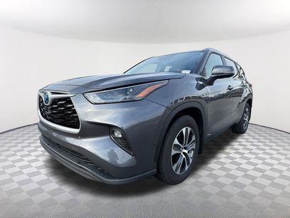 Used 2023 Toyota Highlander XLE