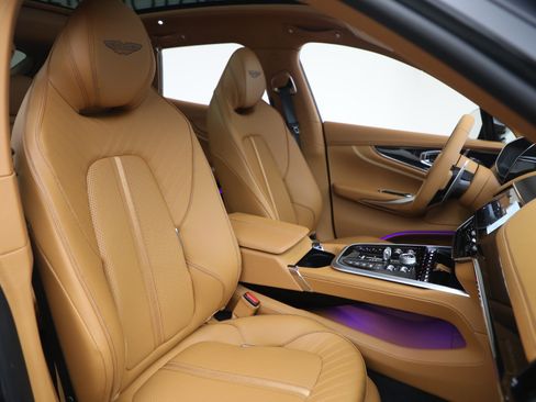 New 2026 Aston Martin DBX 707 image 21