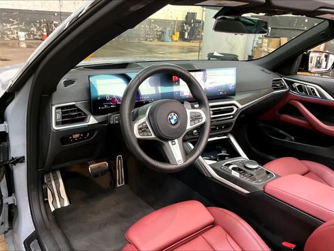 Used 2024 BMW M440i Convertible w/ Premium Package RWD image 16