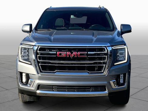 Used 2022 GMC Yukon SLT w/ SLT Premium Package image 4