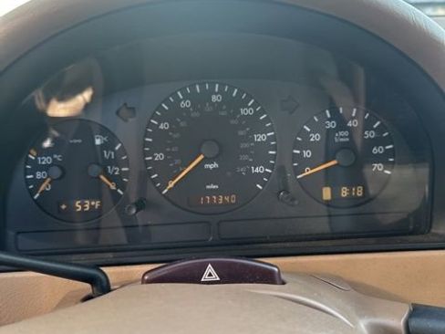 Used 2002 Mercedes-Benz ML 320 4MATIC image 8