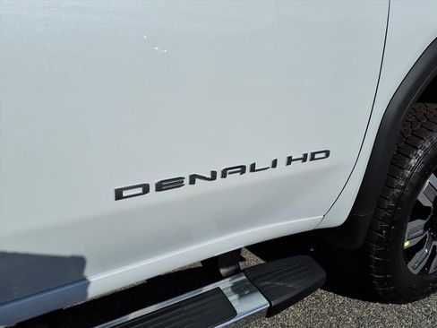 New 2026 GMC Sierra 2500 Denali w/ Denali Reserve Package image 16