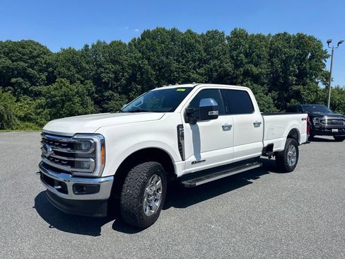 Used 2023 Ford F250 Lariat w/ Chrome Package AWD/4WD image 3