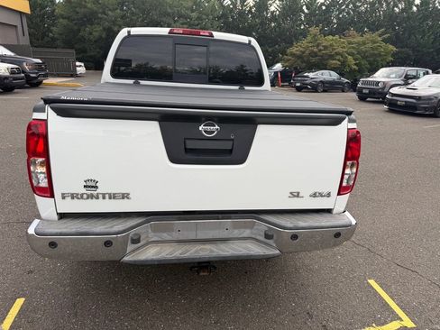 Used 2019 Nissan Frontier SL AWD/4WD image 6