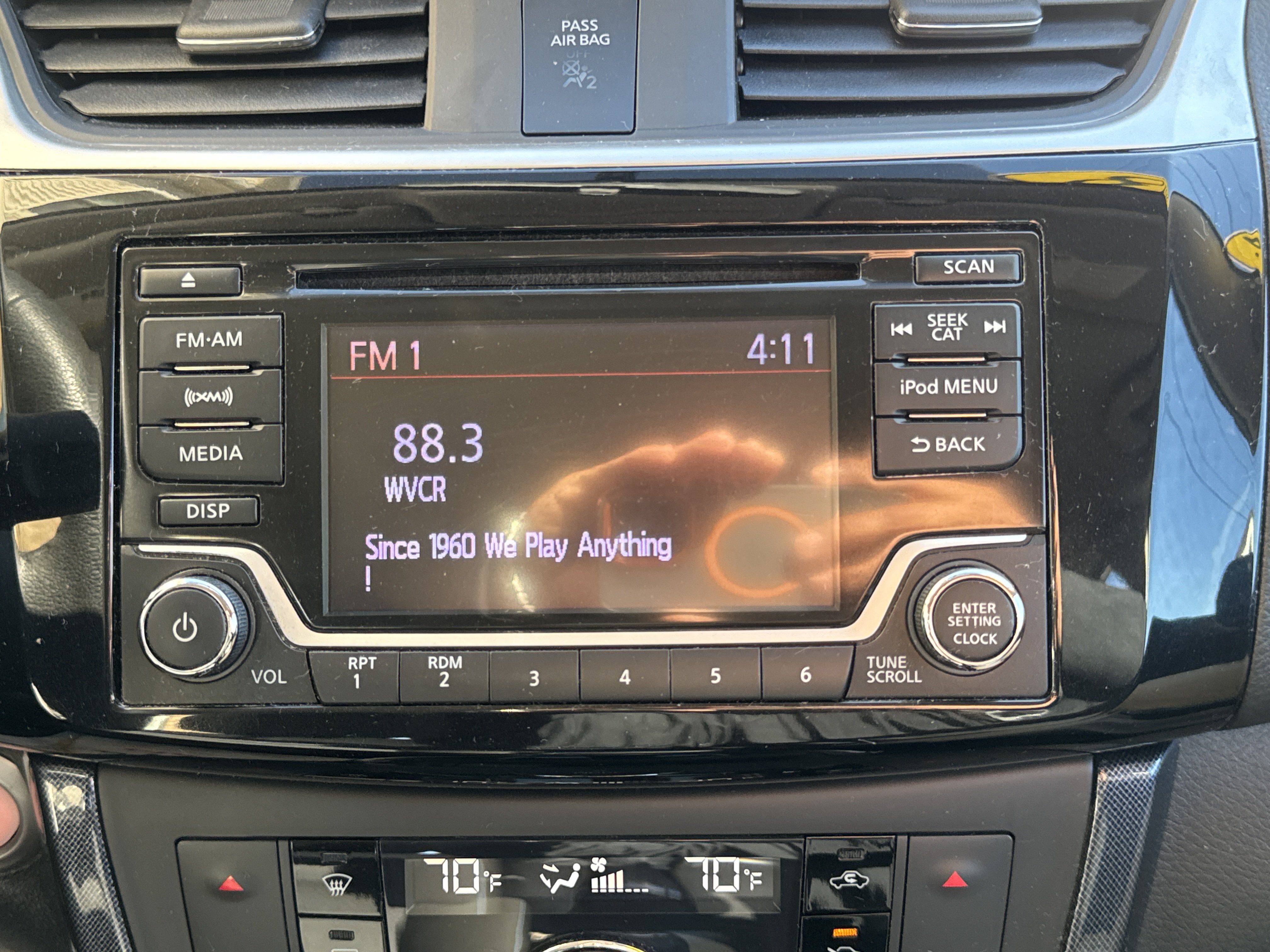 Used 2018 Nissan Sentra SR w/ SR Midnight Edition Package FWD image 16