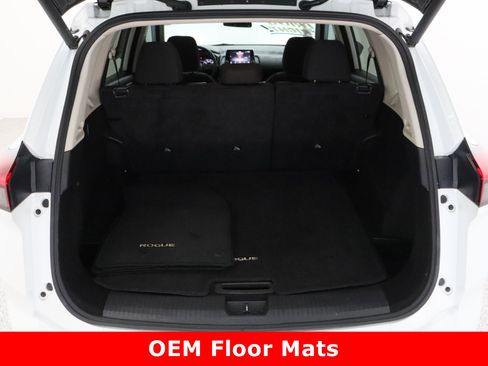 Used 2024 Nissan Rogue SV image 32