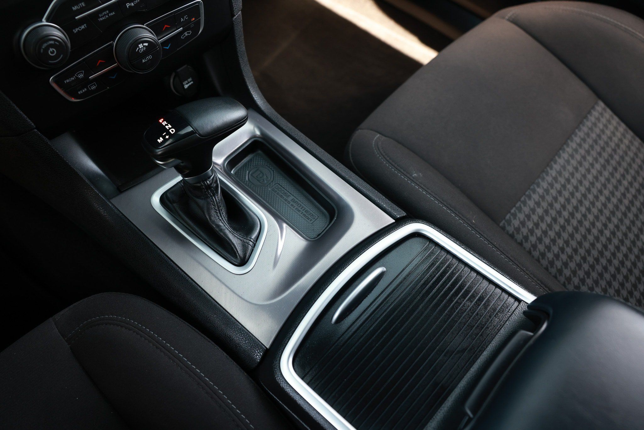 Used 2023 Dodge Charger R/T RWD image 40