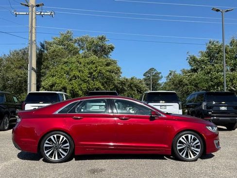 Used 2017 Lincoln MKZ Reserve FWD image 7